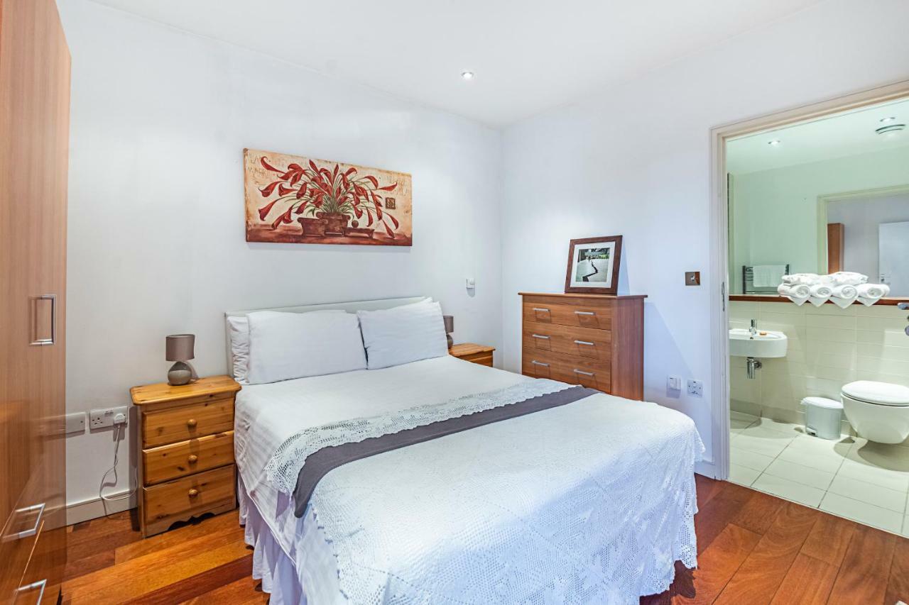 Splendid 3 Bedroom Apartment In Angel/Kings Cross 런던 외부 사진